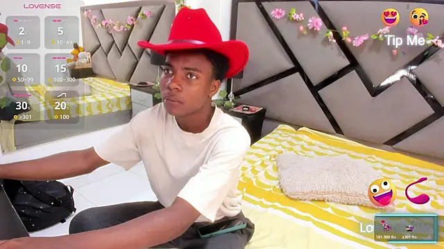 NoahJhonson69 online show from April 9, 2026, 12:10 pm