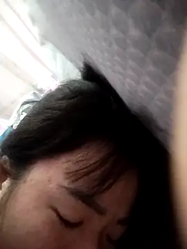 Snapshot of Xuca-bits chatting on December 4, 2025, 4:59 pm Xuca-bits online show from December 4, 2025, 4:59 pm