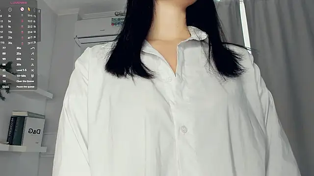 FeliciaKogen online show from March 3, 2026, 7:14 am