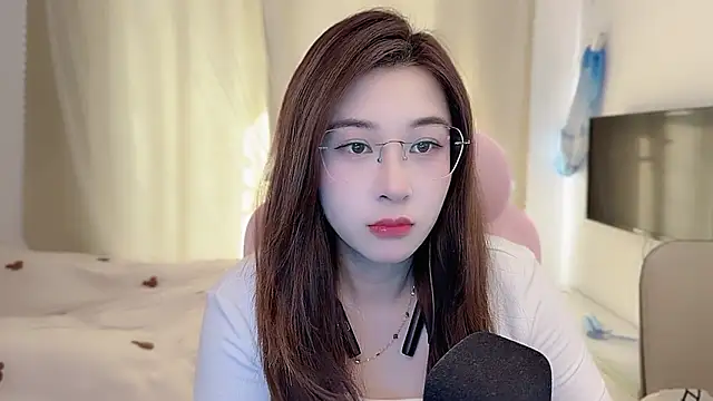 TTtia  online show from January 19, 2026, 1:42 am