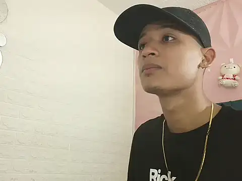 willytal2025 online show from December 22, 2025, 2:03 pm