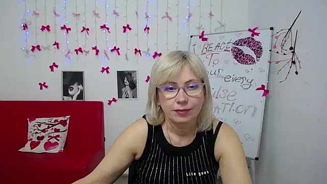 LaurenWishy online show from March 8, 2026, 2:04 am