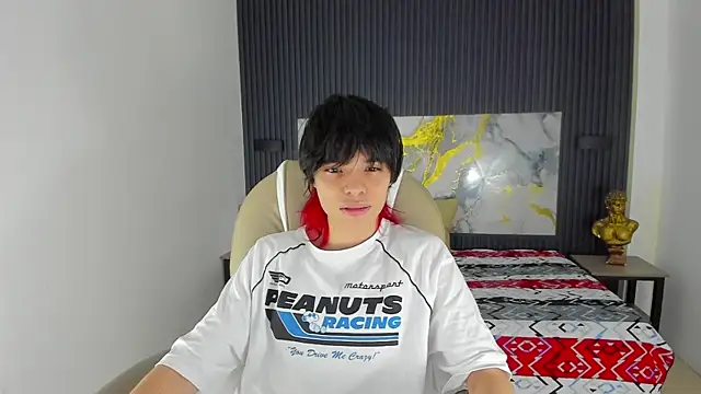 Sylasfrost online show from December 15, 2025, 7:29 pm