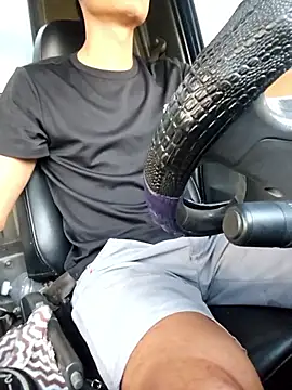 huykkk99 online show from January 9, 2026, 10:29 am