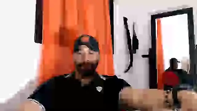 musclehetero online show from June 18, 2026, 10:41 am