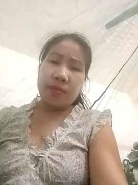 Snapshot of Reema_143 chatting on November 26, 2025, 2:40 pm Reema 143 online show from November 26, 2025, 2:40 pm