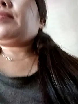 Snapshot of Reema_143 chatting on December 3, 2025, 4:09 am Reema 143 online show from December 3, 2025, 4:09 am