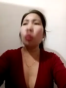 Snapshot of Reema_143 chatting on December 19, 2025, 11:28 am Reema 143 online show from December 19, 2025, 11:28 am