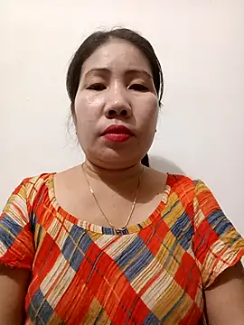 Snapshot of Reema_143 chatting on December 20, 2025, 1:29 pm Reema 143 online show from December 20, 2025, 1:29 pm