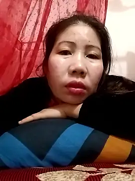 Snapshot of Reema_143 chatting on January 7, 2026, 1:30 am Reema 143 online show from January 7, 2026, 1:30 am