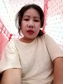 Snapshot of Reema_143 chatting on January 11, 2026, 5:29 pm Reema 143 online show from January 11, 2026, 5:29 pm