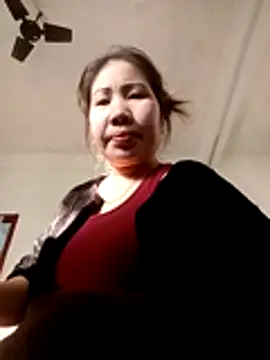 Snapshot of Reema_143 chatting on February 13, 2026, 1:56 am Reema 143 online show from February 13, 2026, 1:56 am