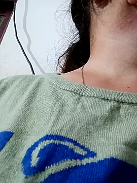 Snapshot of Reema_143 chatting on February 20, 2026, 3:12 pm Reema 143 online show from February 20, 2026, 3:12 pm