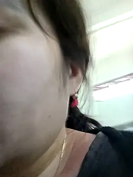 Snapshot of Reema_143 chatting on February 28, 2026, 3:18 am Reema 143 online show from February 28, 2026, 3:18 am