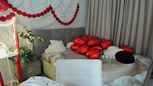 AirySilhouette online show from February 22, 2026, 4:05 pm