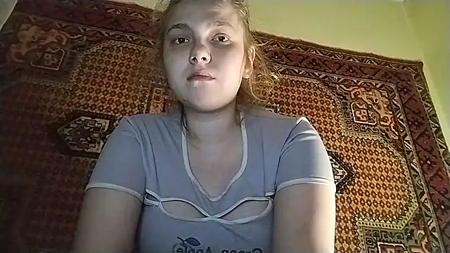 KikiBang online show from April 21, 2026, 6:44 pm