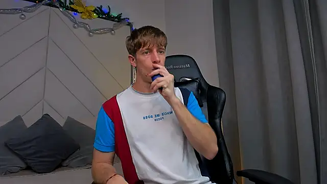 Ostin Saints online show from December 18, 2025, 4:02 pm