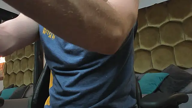 Snapshot of Ostin_Saints chatting on February 1, 2026, 2:43 am Ostin Saints online show from February 1, 2026, 2:43 am