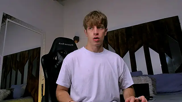 Snapshot of Ostin_Saints chatting on February 4, 2026, 2:23 pm Ostin Saints online show from February 4, 2026, 2:23 pm