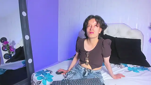 CoralAndOcean  online show from December 20, 2025, 5:53 pm