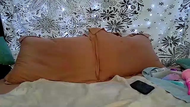 Snapshot of sareberr420 chatting on February 2, 2026, 3:11 pm sareberr420 online show from February 2, 2026, 3:11 pm