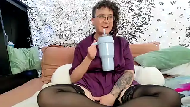 Snapshot of sareberr420 chatting on March 4, 2026, 4:13 pm sareberr420 online show from March 4, 2026, 4:13 pm