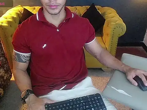 Snapshot of tayler_luke chatting on November 29, 2025, 1:19 am tayler luke online show from November 29, 2025, 1:19 am