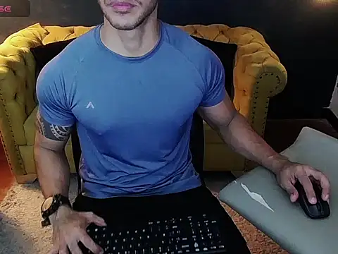 Snapshot of tayler_luke chatting on December 3, 2025, 1:13 am tayler luke online show from December 3, 2025, 1:13 am