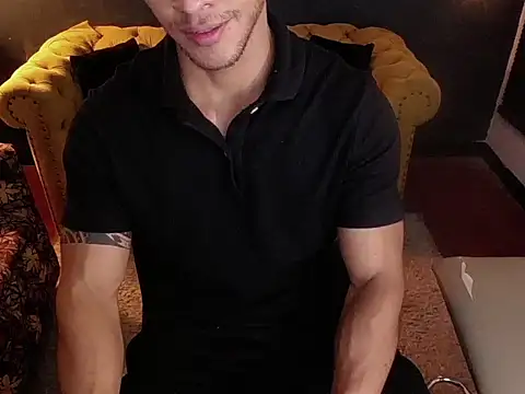 Snapshot of tayler_luke chatting on December 23, 2025, 1:25 am tayler luke online show from December 23, 2025, 1:25 am