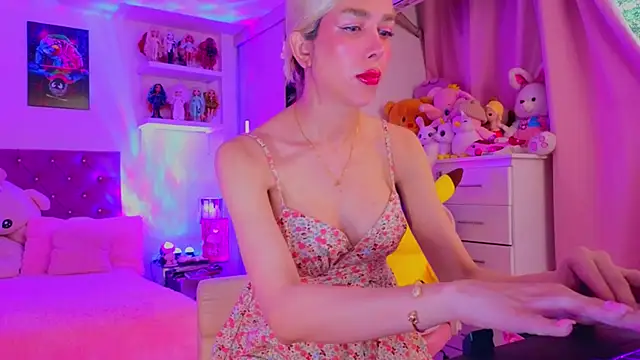Snapshot of MadamBarbiee chatting on March 5, 2026, 6:15 pm MadamBarbiee online show from March 5, 2026, 6:15 pm