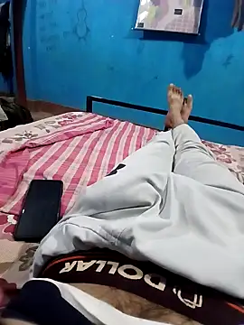 vaasuboy01 online show from April 15, 2026, 5:53 pm