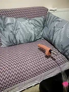 Snapshot of simgeozan chatting on February 17, 2026, 7:31 pm simgeozan online show from February 17, 2026, 7:31 pm