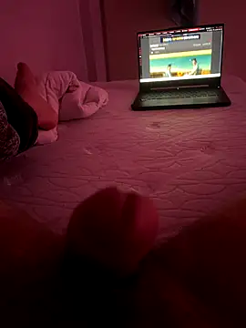 darknebula80 online show from December 14, 2025, 9:52 pm