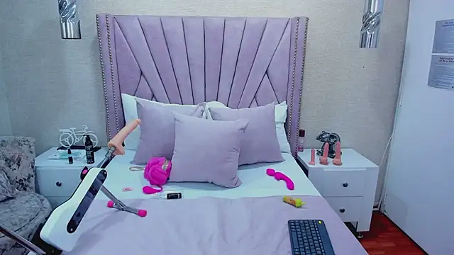 ViolettFrosst online show from November 20, 2025, 6:07 pm