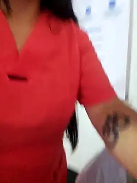 JustSamantha  online show from April 16, 2026, 9:39 pm