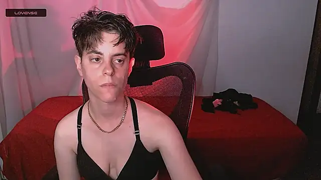 Snapshot of yuyitohairy chatting on December 3, 2025, 3:25 am yuyitohairy online show from December 3, 2025, 3:25 am