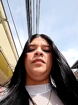 Layla-daring online show from February 7, 2026, 7:28 pm