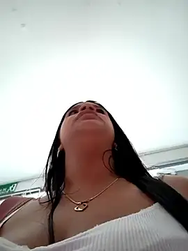 Layla-daring online show from February 23, 2026, 5:21 pm