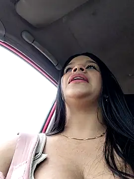Snapshot of Layla-daring chatting on June 18, 2026, 5:50 pm Layla-daring online show from June 18, 2026, 5:50 pm