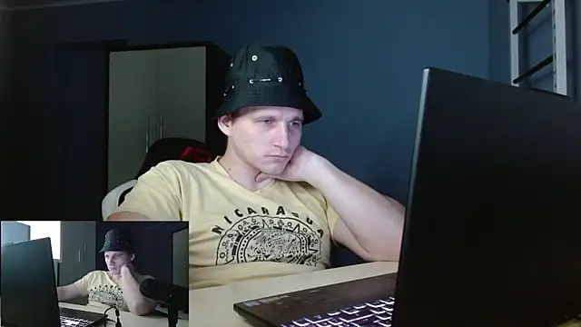 Snapshot of Poliglotjoe1 chatting on February 11, 2026, 2:27 am Poliglotjoe1 online show from February 11, 2026, 2:27 am