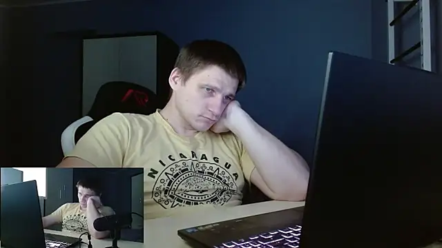 Snapshot of Poliglotjoe1 chatting on February 11, 2026, 2:44 pm Poliglotjoe1 online show from February 11, 2026, 2:44 pm