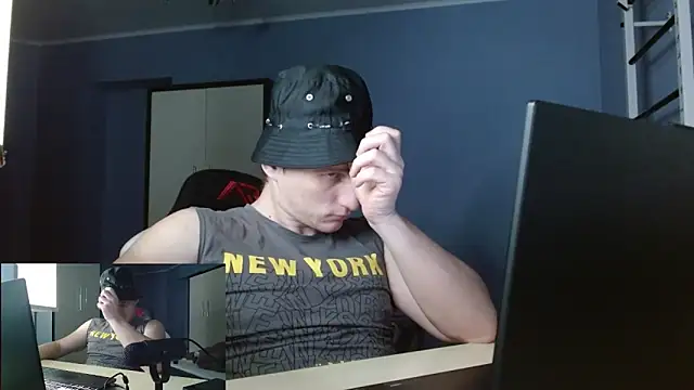 Snapshot of Poliglotjoe1 chatting on February 16, 2026, 9:22 pm Poliglotjoe1 online show from February 16, 2026, 9:22 pm