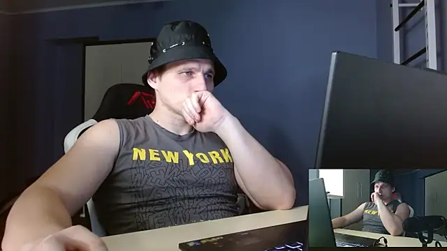 Snapshot of Poliglotjoe1 chatting on February 17, 2026, 9:10 pm Poliglotjoe1 online show from February 17, 2026, 9:10 pm