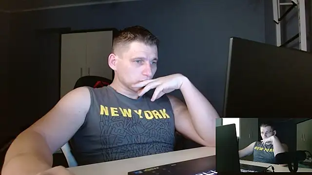 Snapshot of Poliglotjoe1 chatting on February 20, 2026, 7:47 pm Poliglotjoe1 online show from February 20, 2026, 7:47 pm