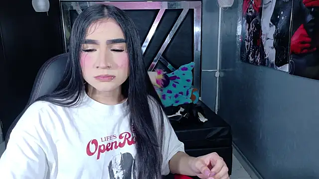 Snapshot of Evangeline_Star1 chatting on November 27, 2025, 8:11 pm Evangeline Star1 online show from November 27, 2025, 8:11 pm