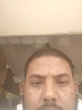 Snapshot of Roy___121 chatting on November 23, 2025, 4:56 am Roy 121 online show from November 23, 2025, 4:56 am