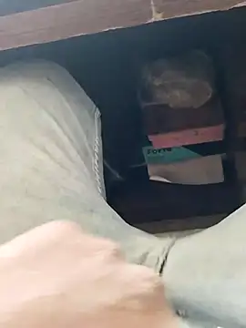 Snapshot of Roy___121 chatting on November 30, 2025, 6:39 am Roy 121 online show from November 30, 2025, 6:39 am