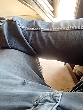 Snapshot of Roy___121 chatting on February 7, 2026, 4:16 am Roy 121 online show from February 7, 2026, 4:16 am