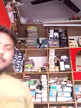 Snapshot of Roy___121 chatting on February 23, 2026, 12:24 pm Roy 121 online show from February 23, 2026, 12:24 pm