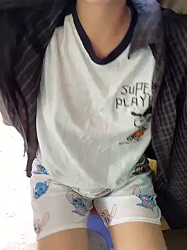 XndSeraphina online show from April 11, 2026, 5:23 am